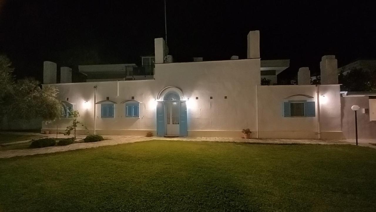 Villino Tronchetto Bianco Bed & Breakfast Мола ди Бари Екстериор снимка