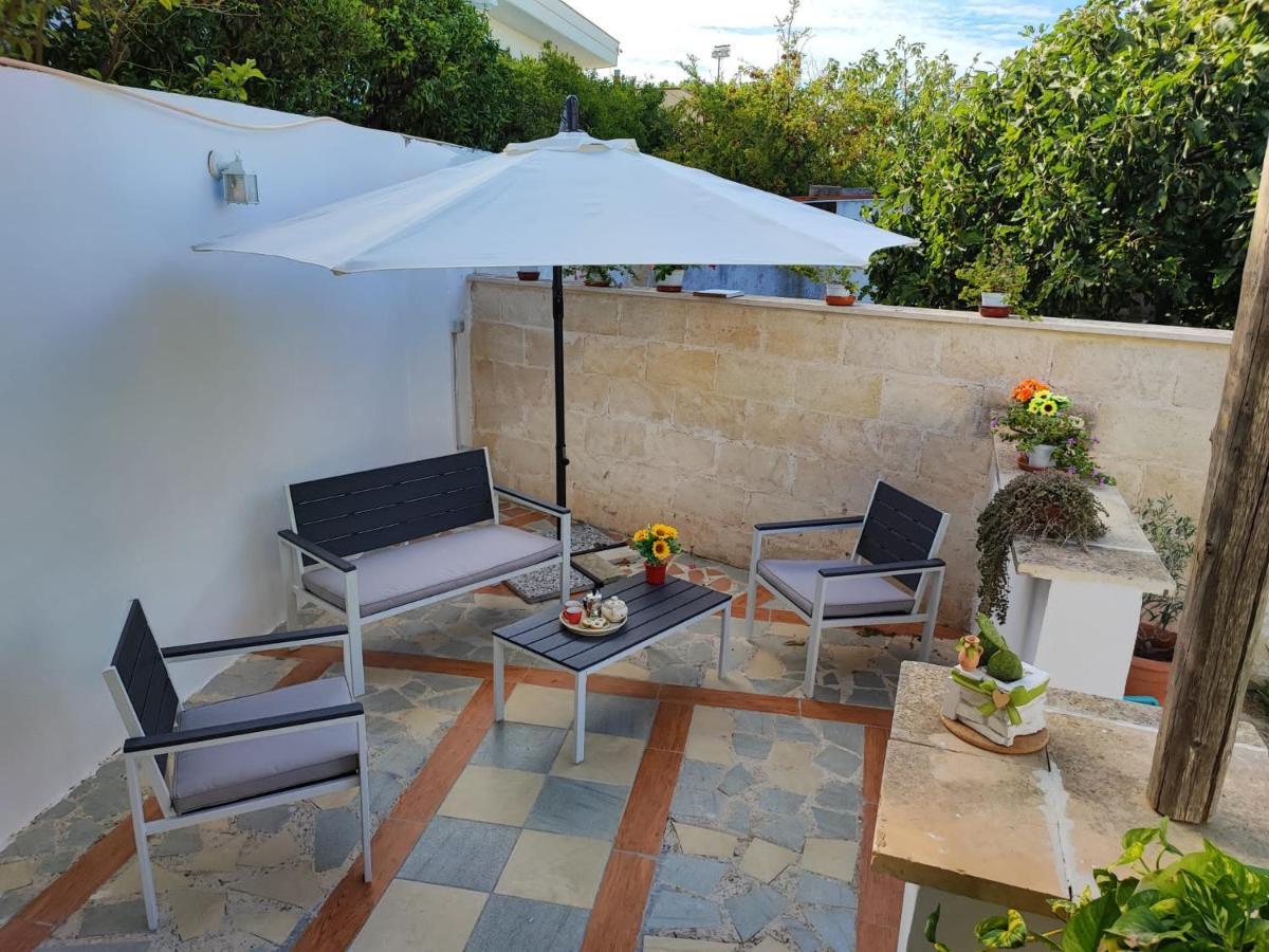 Villino Tronchetto Bianco Bed & Breakfast Мола ди Бари Екстериор снимка