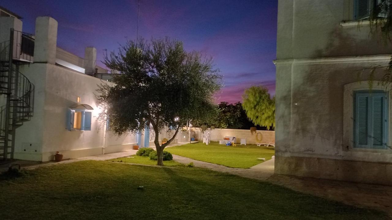Villino Tronchetto Bianco Bed & Breakfast Мола ди Бари Екстериор снимка