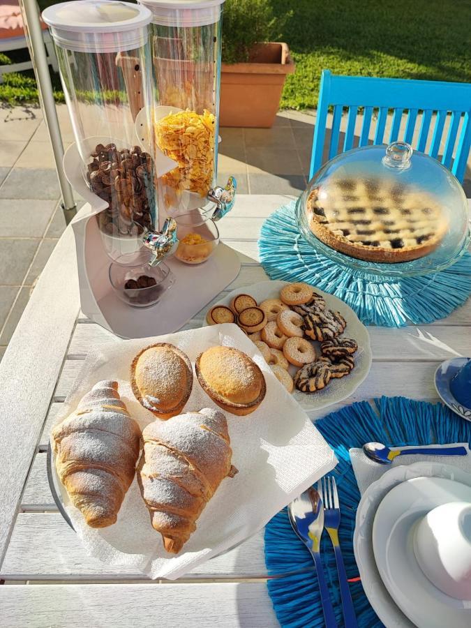 Villino Tronchetto Bianco Bed & Breakfast Мола ди Бари Екстериор снимка