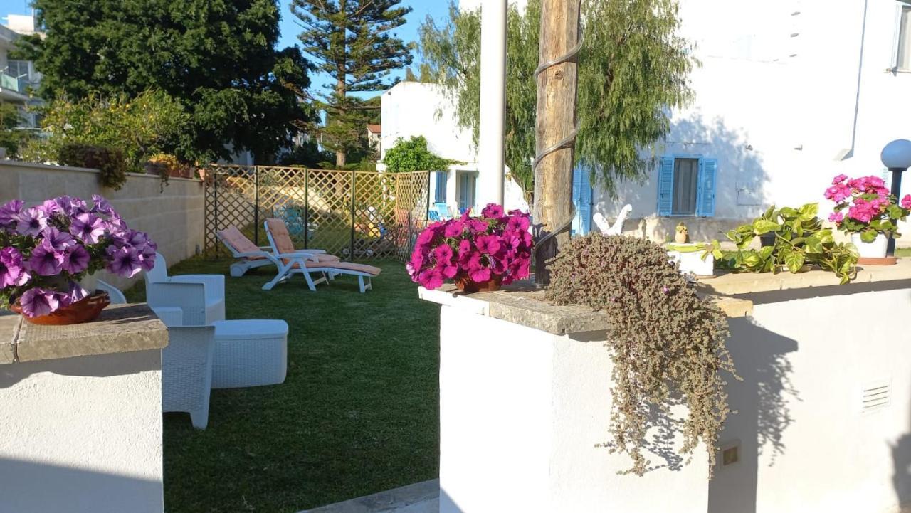 Villino Tronchetto Bianco Bed & Breakfast Мола ди Бари Екстериор снимка