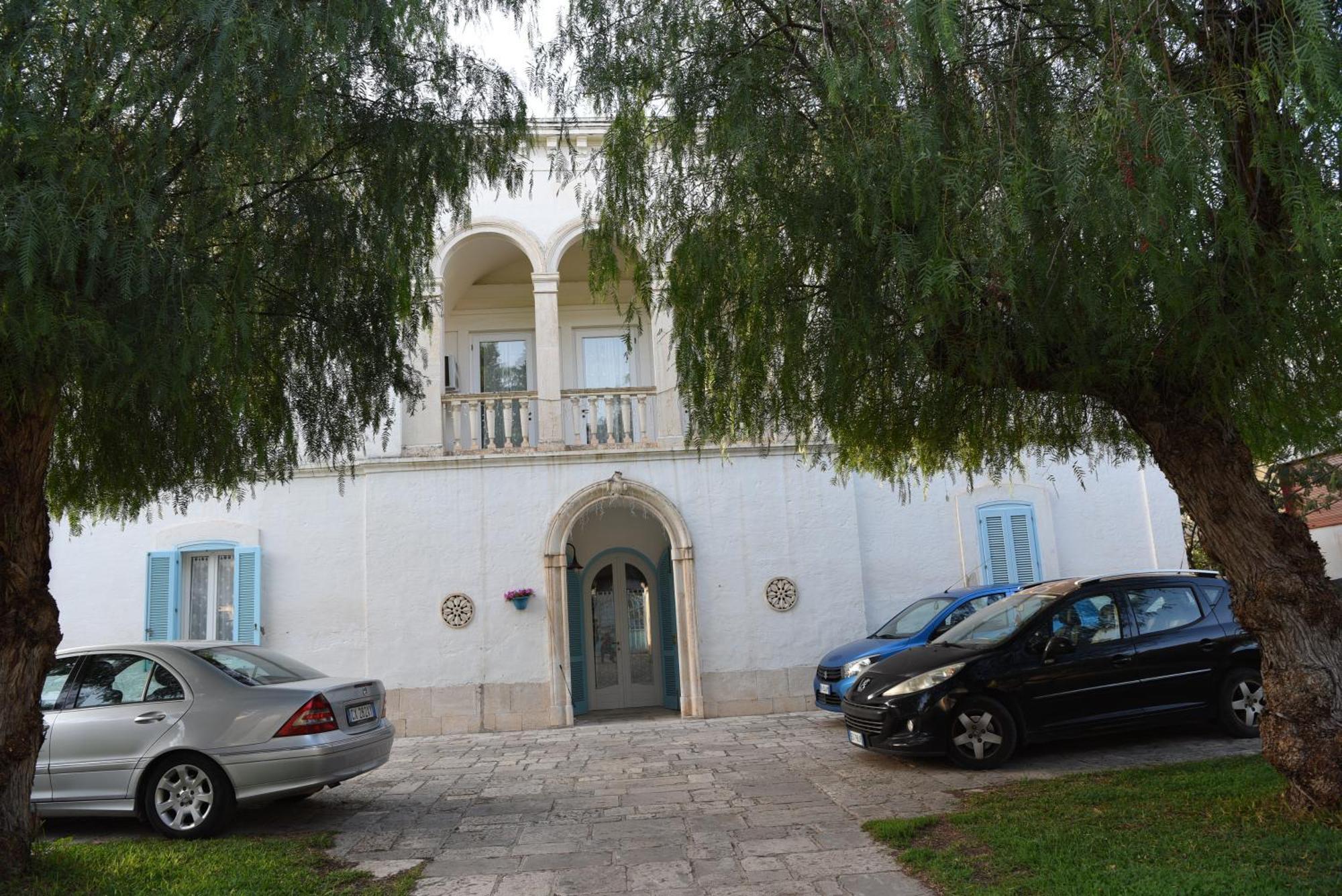 Villino Tronchetto Bianco Bed & Breakfast Мола ди Бари Екстериор снимка